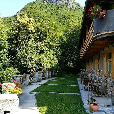 Agriturismo La Selvaggia แมนเดลโล เดล ลาริโอ ภายนอก รูปภาพ