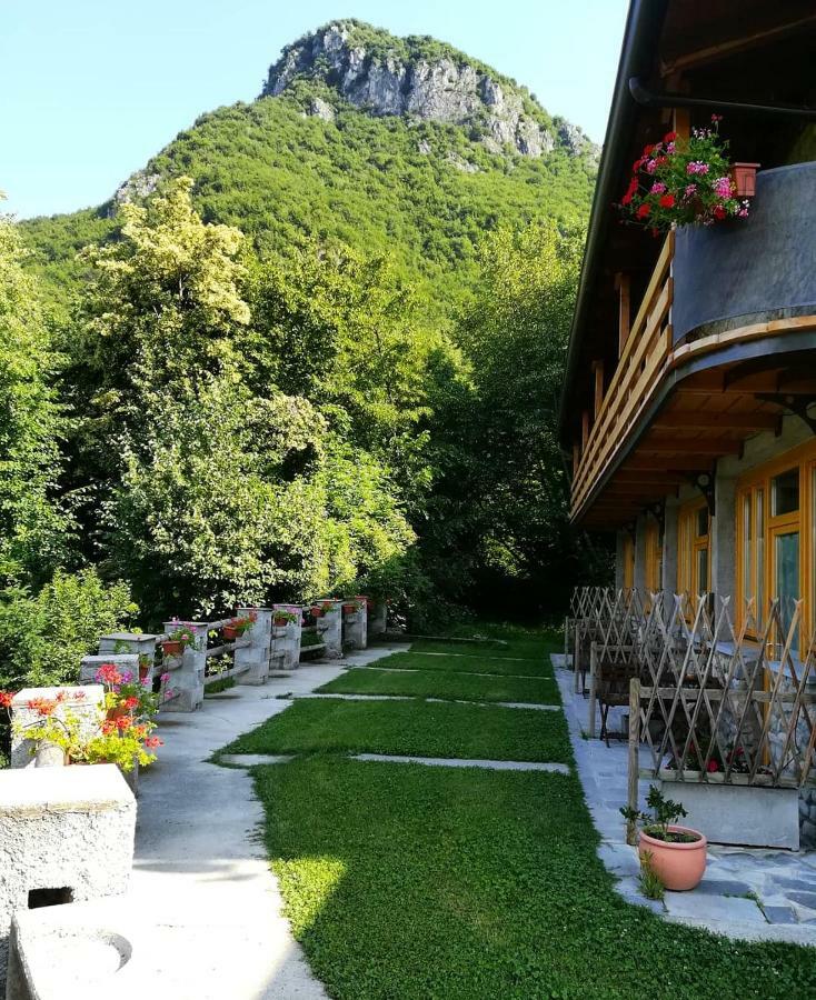 Agriturismo La Selvaggia แมนเดลโล เดล ลาริโอ ภายนอก รูปภาพ